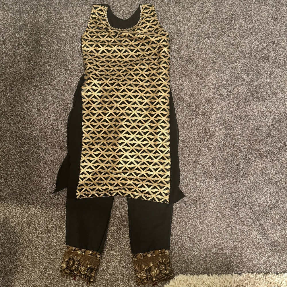 Black and gold kurta top and pants